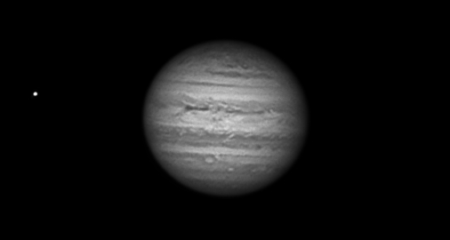 Jupiter mit Mond Io am 15.12.13